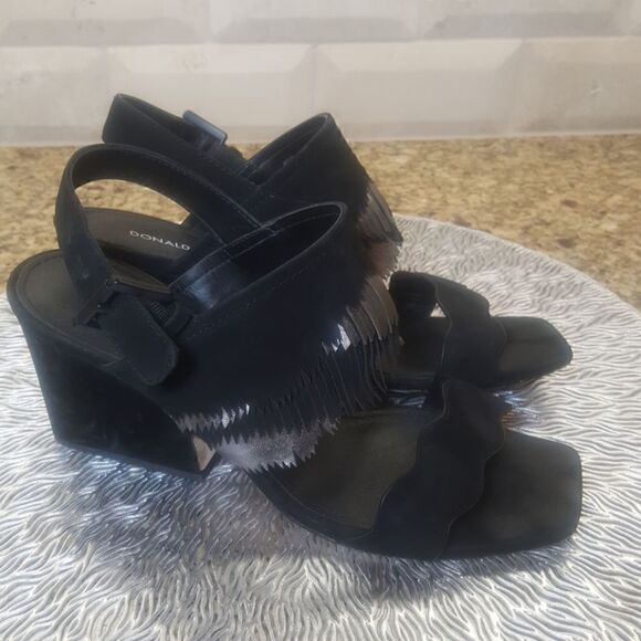 DONALD PLINER "Mylo" Fringe Sandals - Size 9 1/2 - Picture 2 of 6